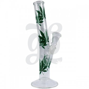 Bong con un diseño de cristal y hojas de marihuana
