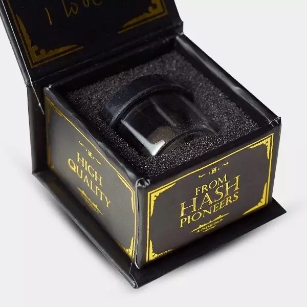 Charas Mila The Queen of Hash x GB Charas Mila The Queen of Hash x GB envase abierto