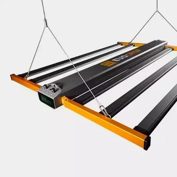 Sistema LED Darwin EVO V2 660W Sistema Led Darwin EVO V2 660W Colgado