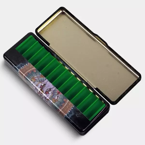 Black Leaf Filter Case