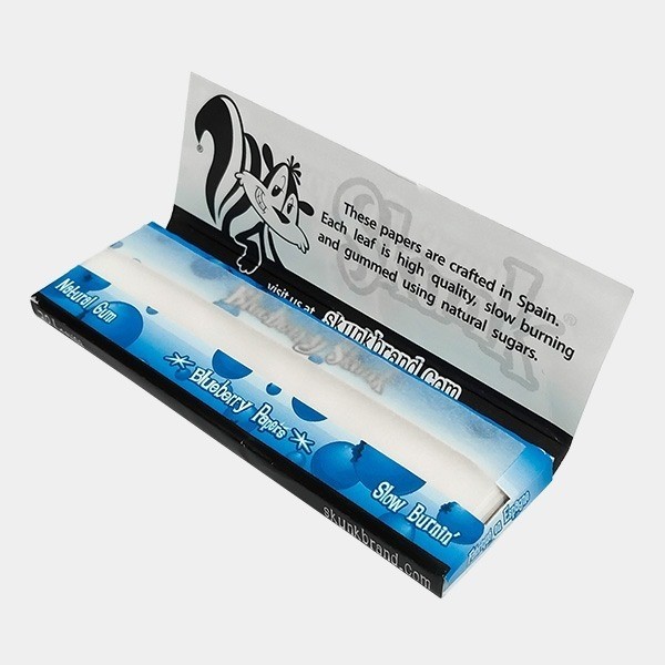 Papel de sabores Skunk Brand blueberry skunk abierto
