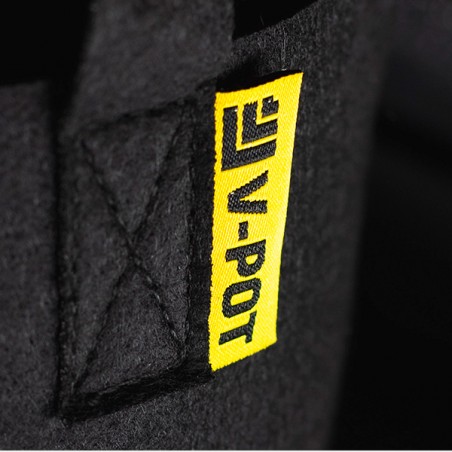 Maceta V-Pot de Tela Negra detalle etiqueta