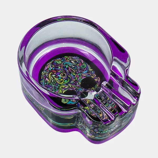 Champ glass skull ashtray