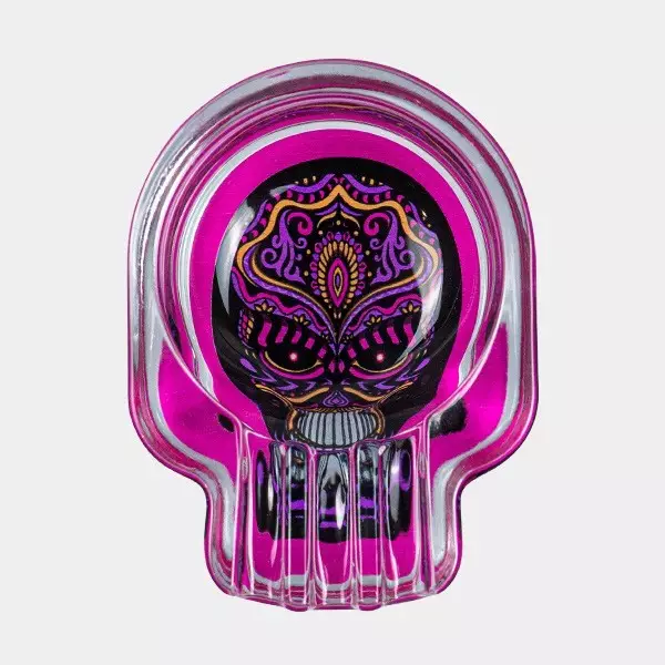 Champ glass skull ashtray