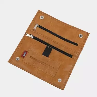 Tabaquera de Piel Sintética marrón abierta