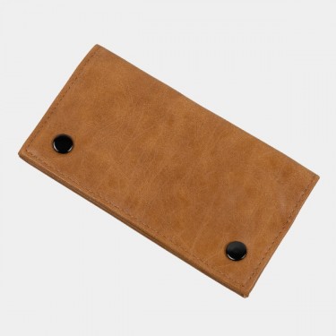 Tabaquera de Piel Sintética marrón cerrada