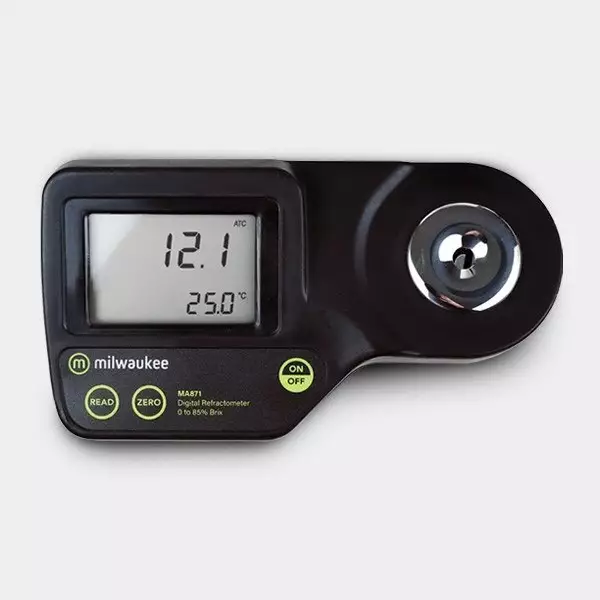 View Milwaukee Digital Brix Refractometer - GB The Green Brand