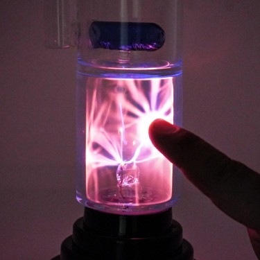 Plasma Bong para Hierbas y Extractos encendido