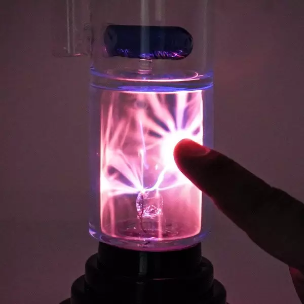 Plasma Bong para Hierbas y Extractos Plasma Bong para Hierbas y Extractos encendido