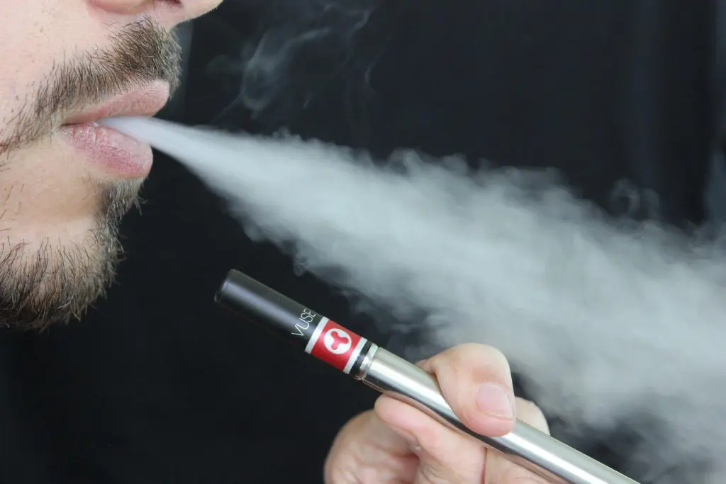 elf bar vape uk Vapear, ¿la alternativa sana a fumar? main image 0
