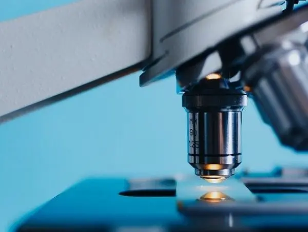 microscope laboratoire