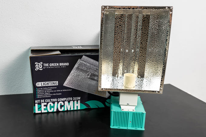 Lampes LEC differences entre led et lec