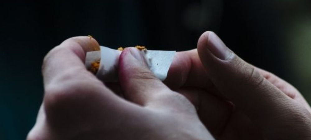 Comment rouler une cigarette