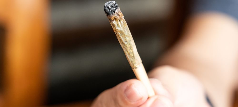 cannabis fumare e dona sangue