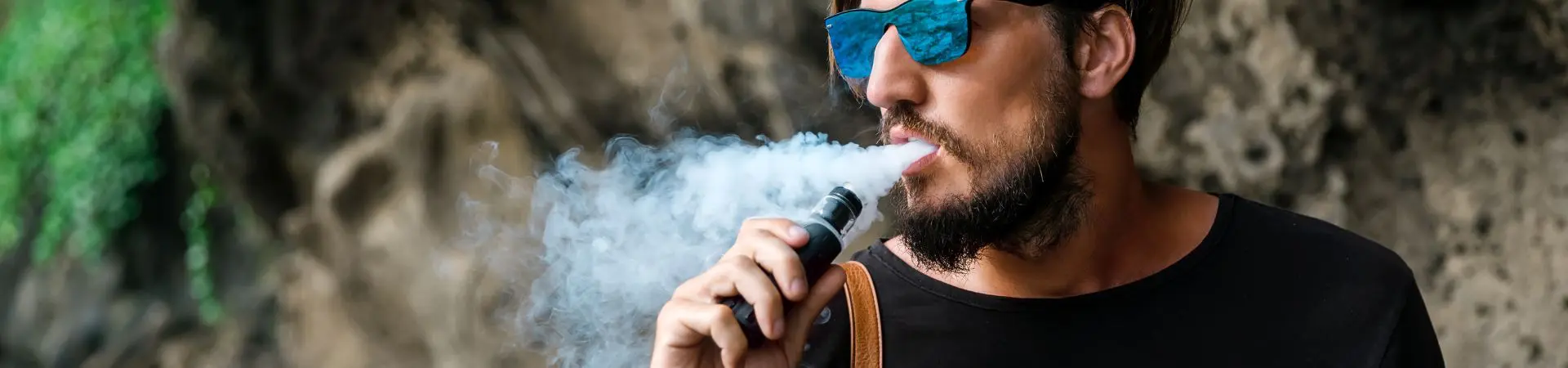 se puede fumar vaper en los bares 👀💨 Aunque la venta de vapers está prohibida a menores de 18 años, muchos  adolescentes siguen accediendo a ellos con facilidad a través de puntos de  venta no autorizados y páginas web que no verifican main image 1